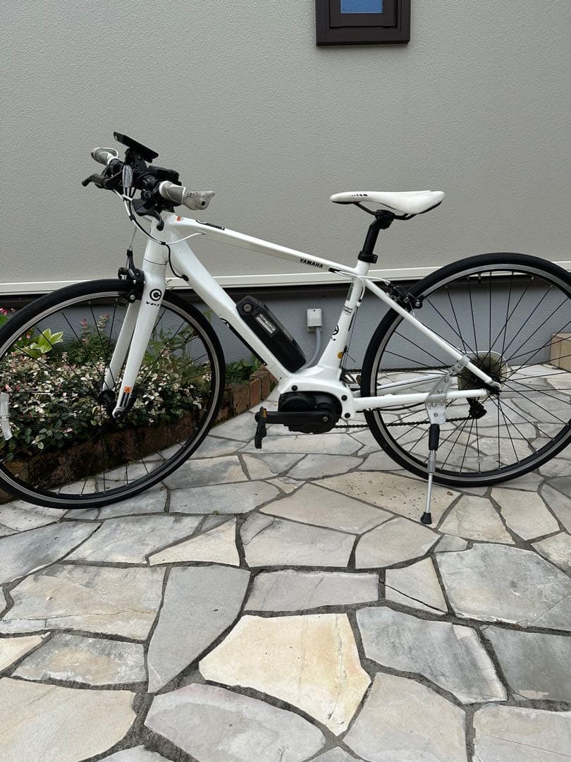 電動アシスト自転車　クロスバイクYPJ-C 2台THULEサイクルキャリア2台