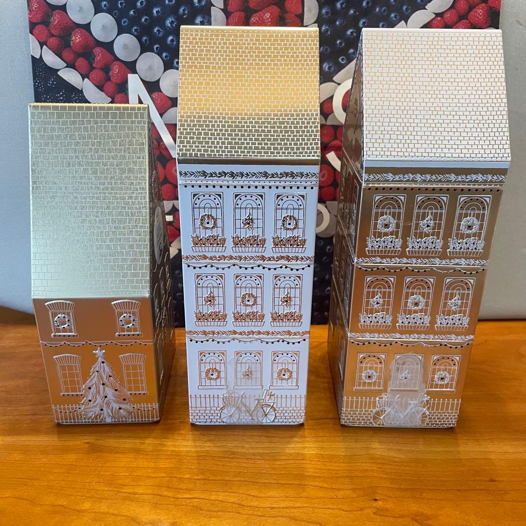 19 M&S クリスマス限定　ビスケット入　ライトアップ缶　全部セット