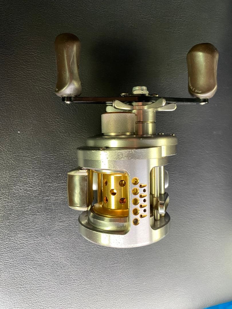 カルカッタコンクエスト101DC 左ハンドル　カスタム　シマノ　カルカッタ