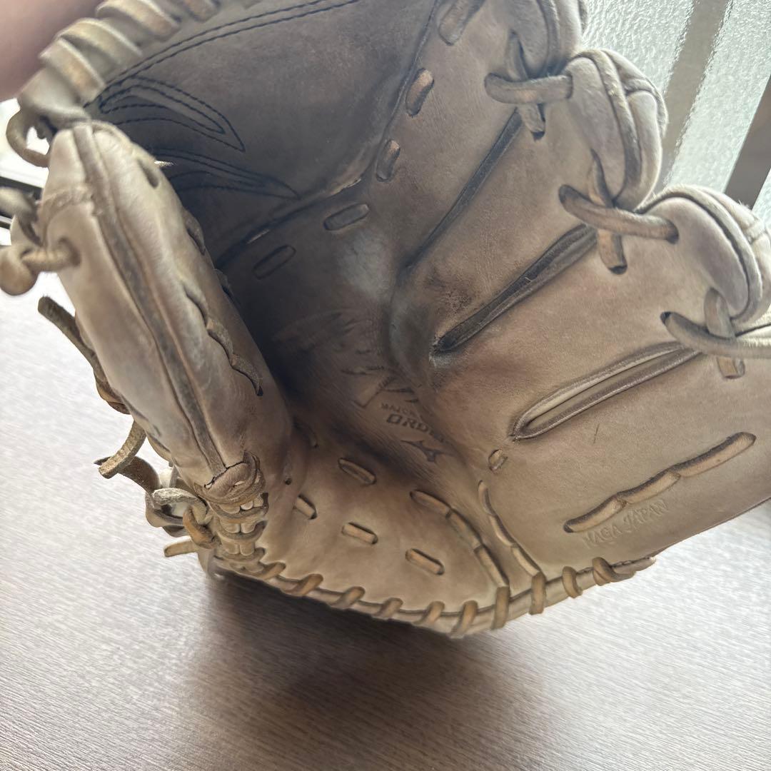 ミズノ 硬式グローブ 右投げ ベージュ