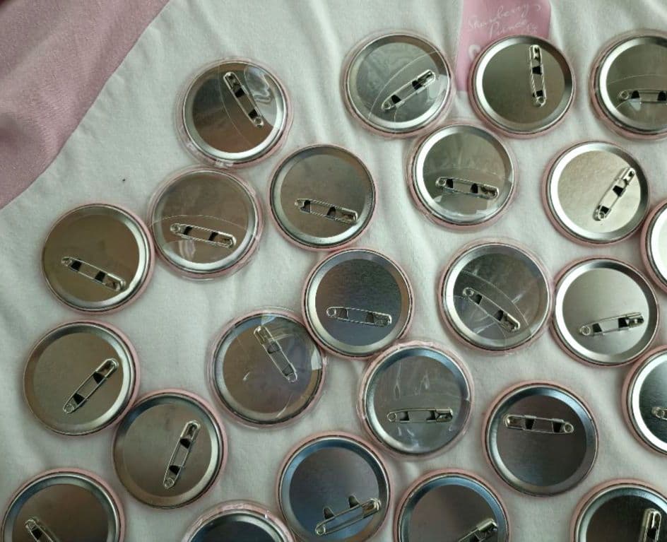 すとぷり　莉犬　缶バッチ　アニマル缶バッチ　あにまる缶バッチ