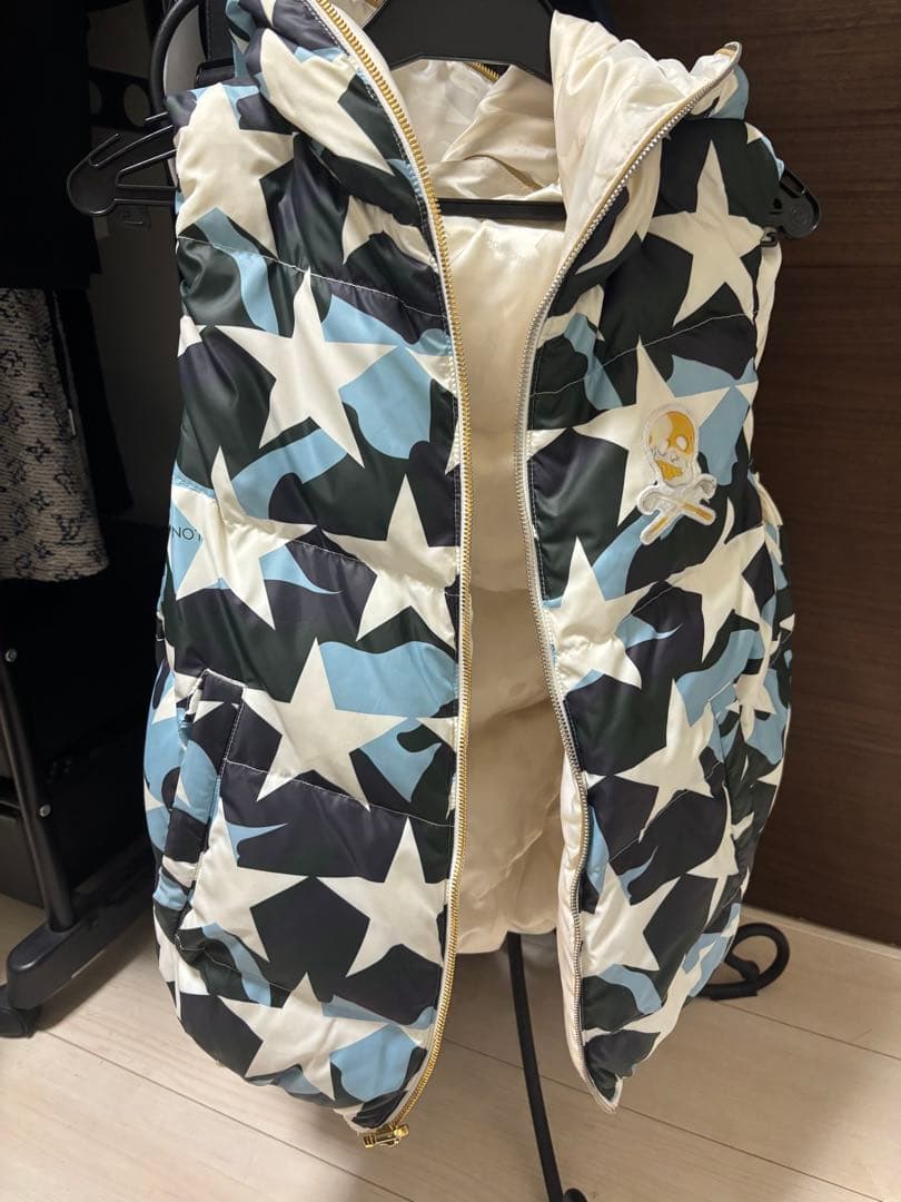 MARK & LONA スカルパターン ダウンベスト