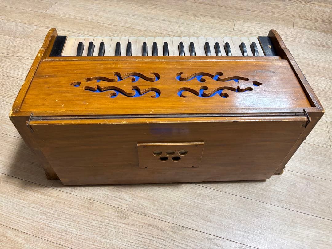 ハルモニウム harmonium インド 鍵盤 楽器 古典