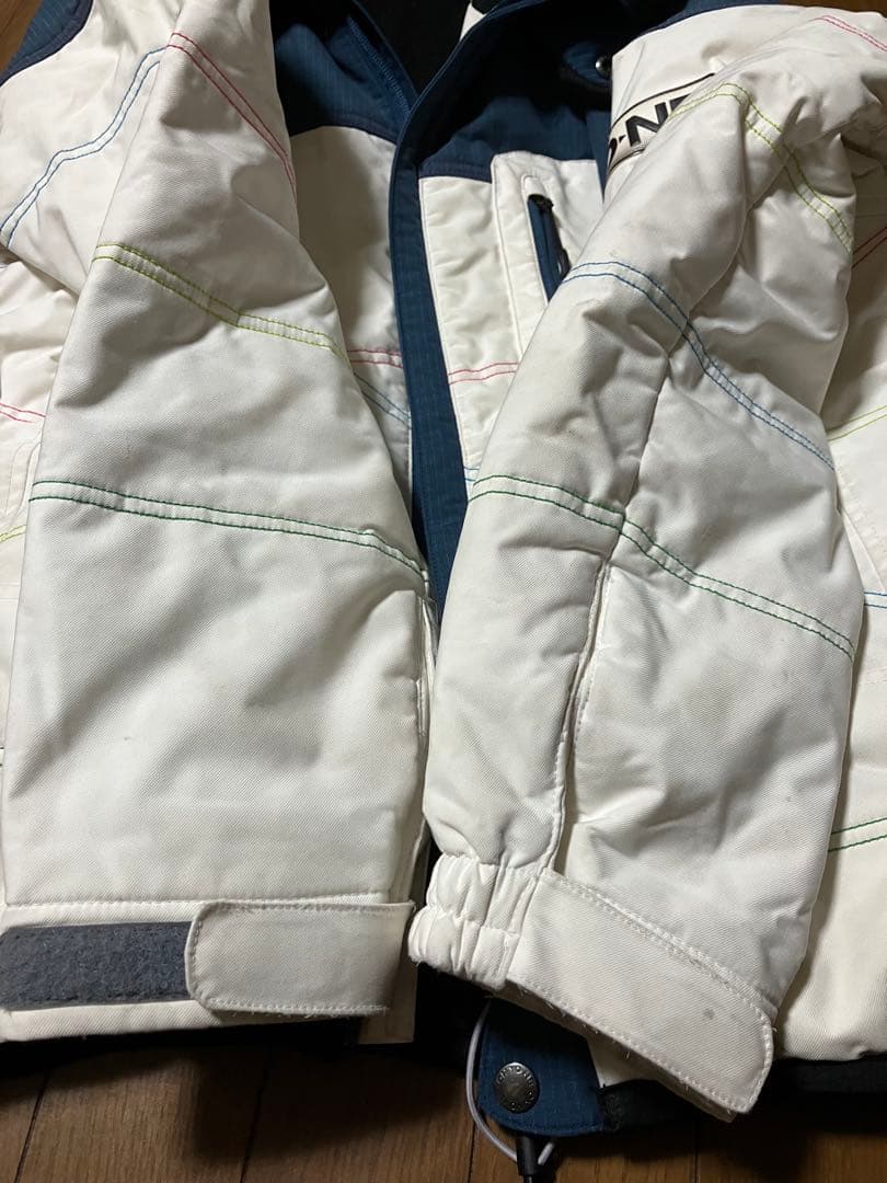 ONYONE オンヨネスキーウェア 上下フード付き ホワイトネイビー/レッド