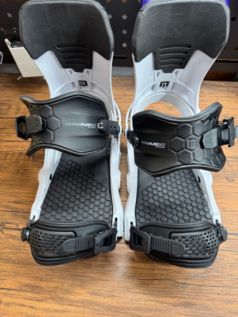 NOW select pro Mサイズ ビンディング ホワイト/ブラック