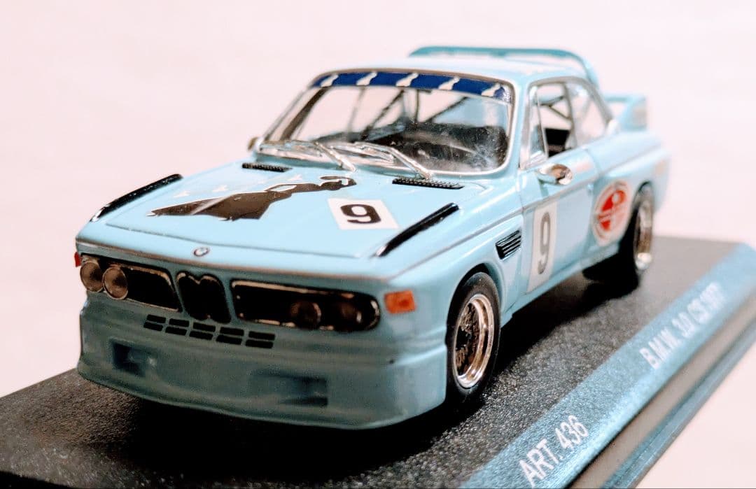 貴重もの、 ３.０ＣＳ レーシング１９７７年式DetailCars１/43