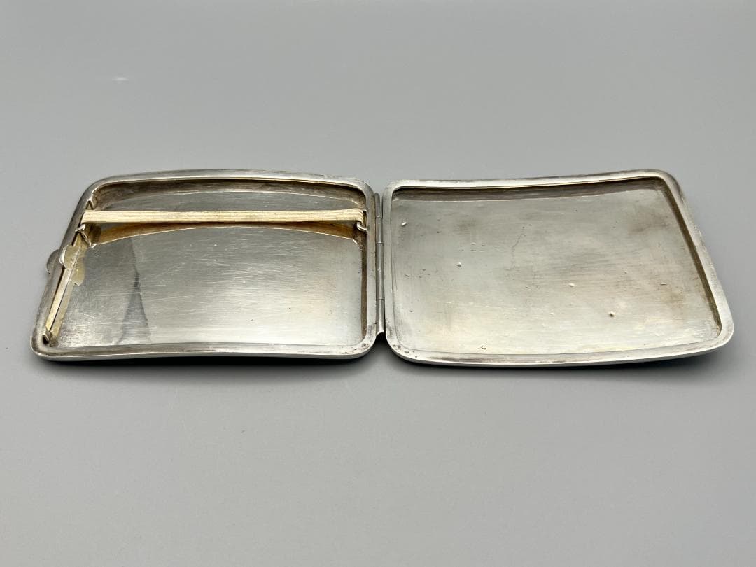 銀製　シガレットケース　唐草文　両面手彫　煙草入れ　タバコケース 　重量125g