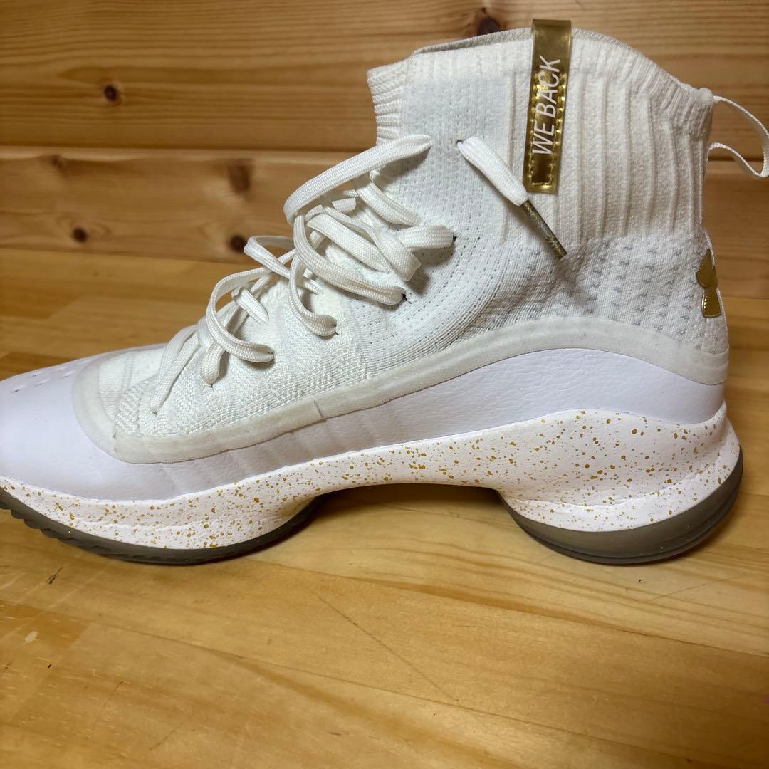 Under Armour Curry 4 ホワイト/ゴールド　28cm