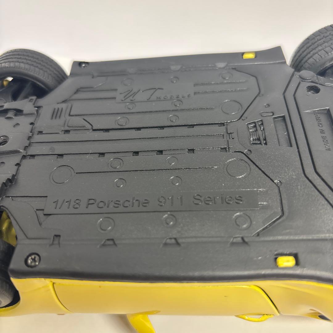 UTモデルズ ポルシェ 911 ターボS 1/18 ミニカー 絶版品
