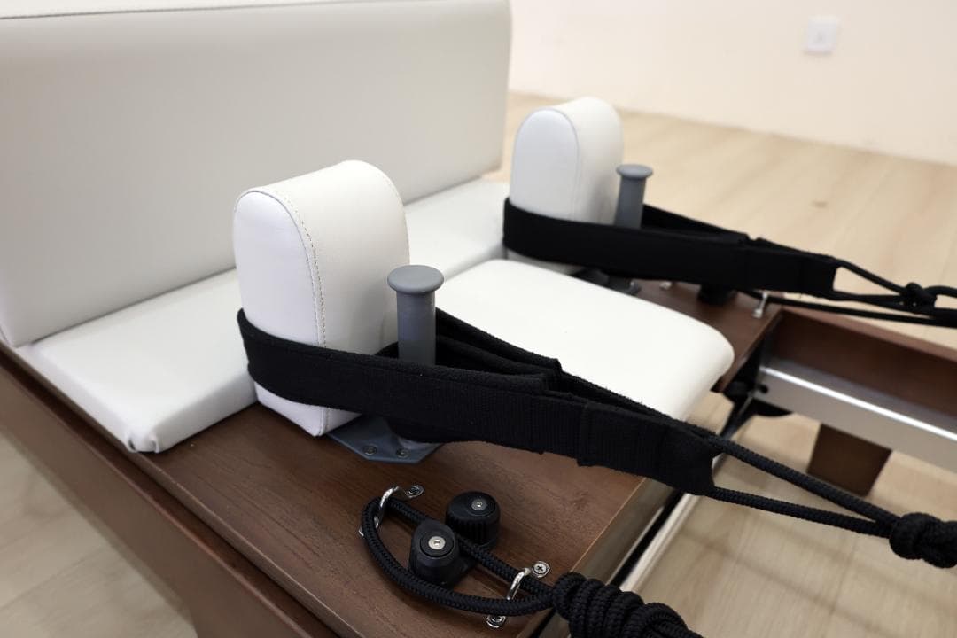 ［送料込み新品］ダークウッドピラティスリフォーマー セット