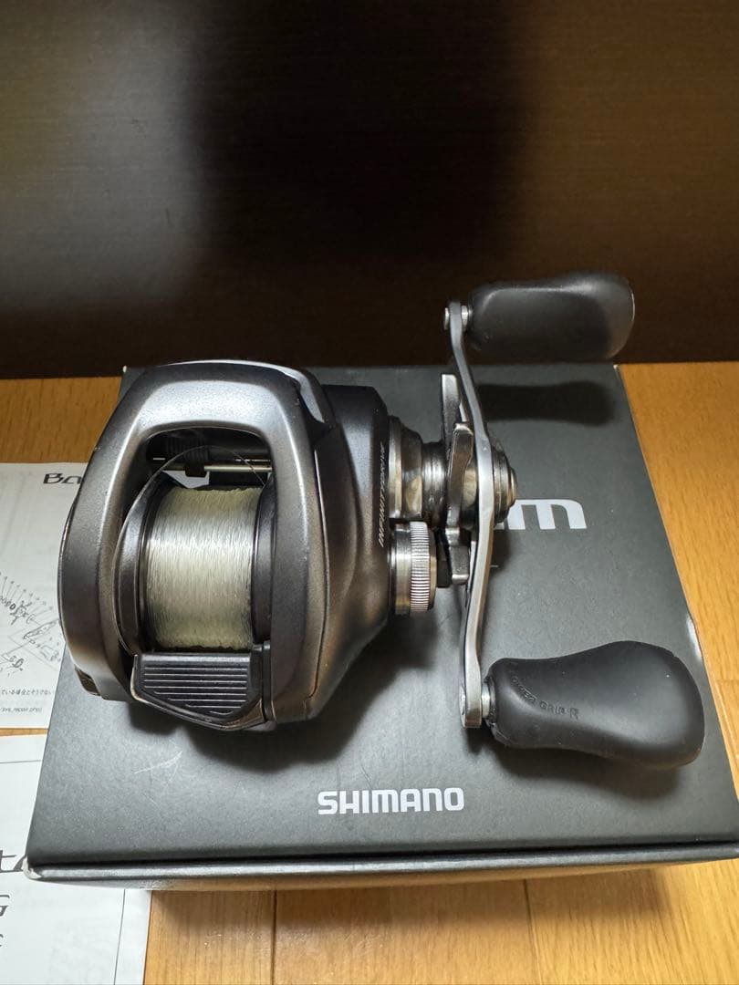 シマノ　22バンタム　XG 右巻き　ベイトリール