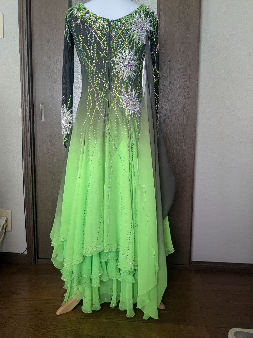 社交ダンススタンダード衣装