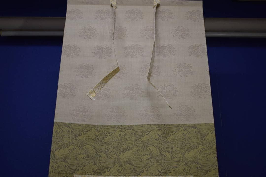 複製/熊代熊斐/海棠白頭図/印刷工芸/桐共箱付/布袋屋掛軸HJ-44