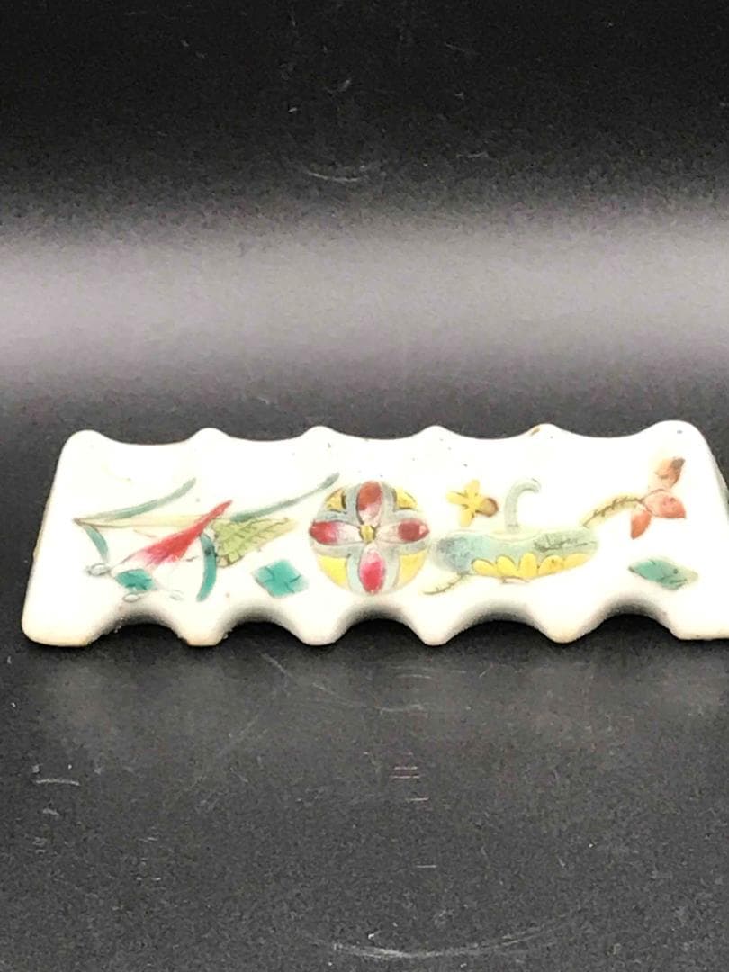 中国古玩　清時代　粉彩花紋　筆置き　筆架　文房具　書道具(F-39)