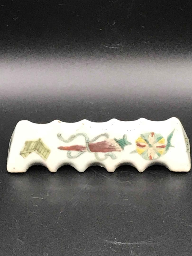 中国古玩　清時代　粉彩花紋　筆置き　筆架　文房具　書道具(F-39)