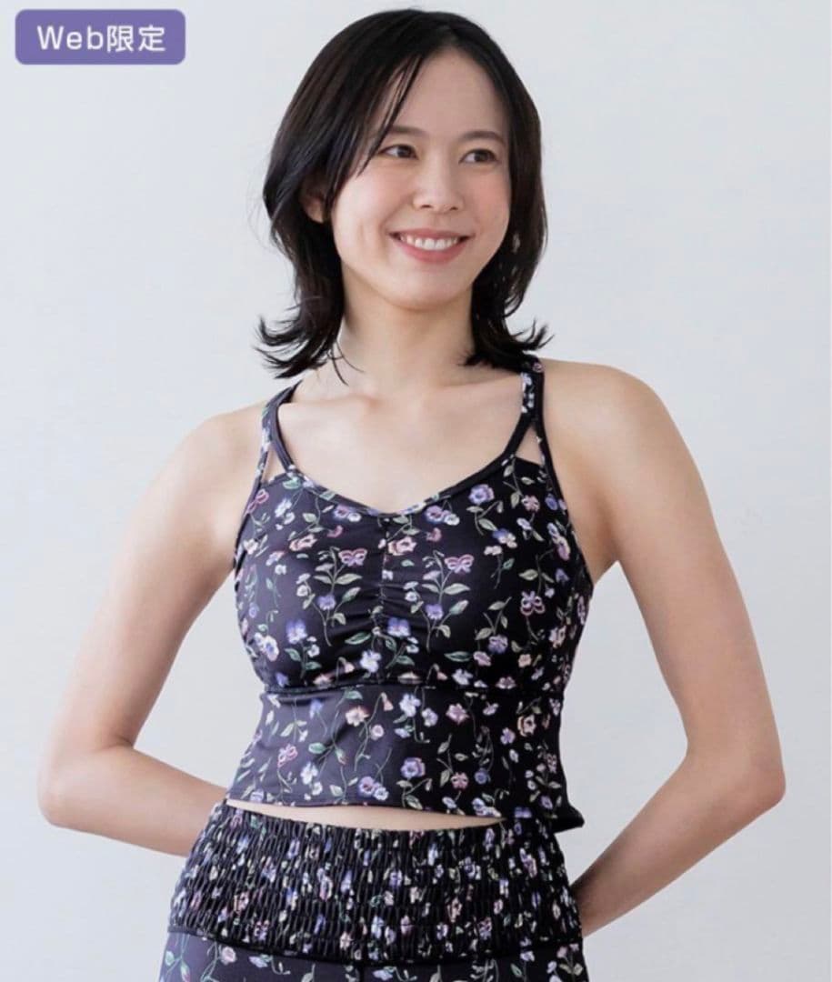 SUKALA 花柄 クロスストラップ ヨガウェア M