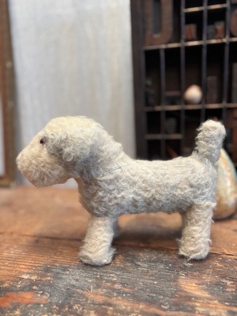 時を超えて愛される　テリア犬　ぬいぐるみ　フランス　ビンテージ