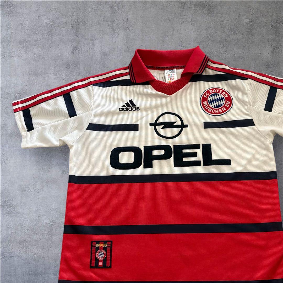 バイエルン　サッカーユニフォームadidas 90s ヴィンテージ　ユニセックス