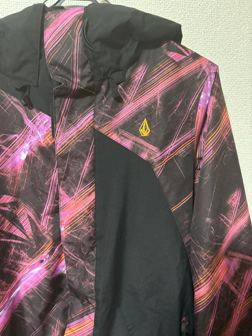 ボルコム スノーボードジャケット 女性用 黒ピンク