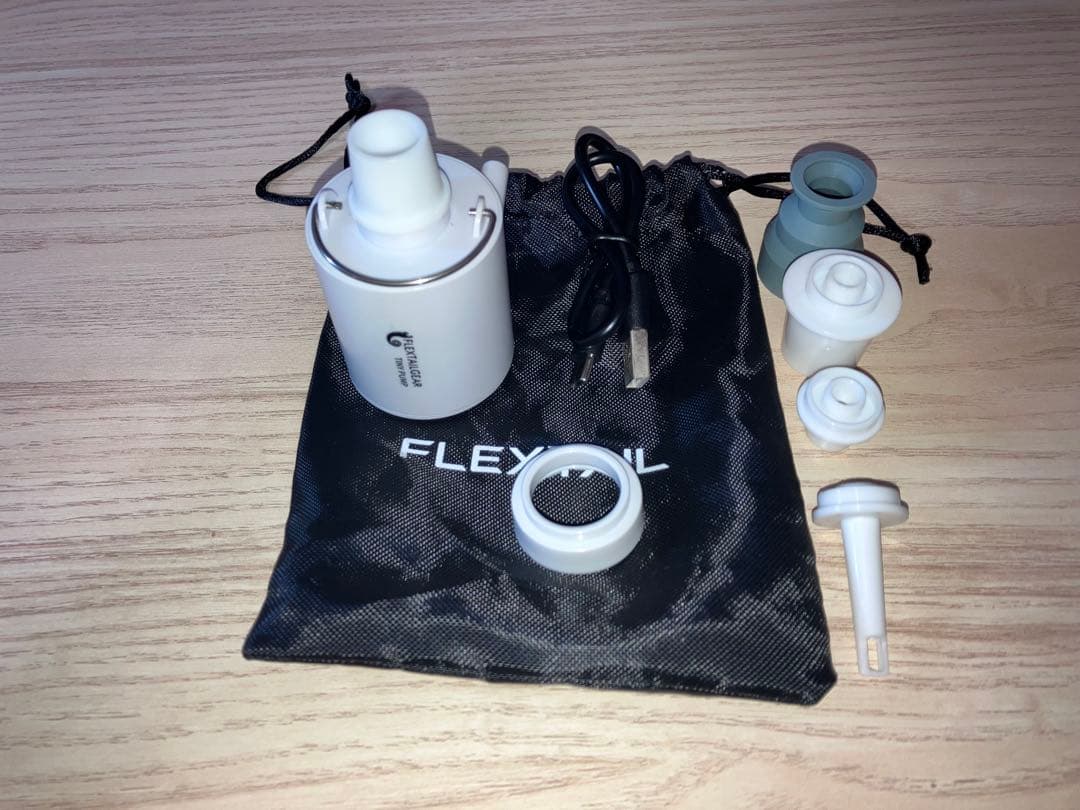 【美品セット品】　WAQ　コット＋インフレーターマット＋ピロー【オマケ付】