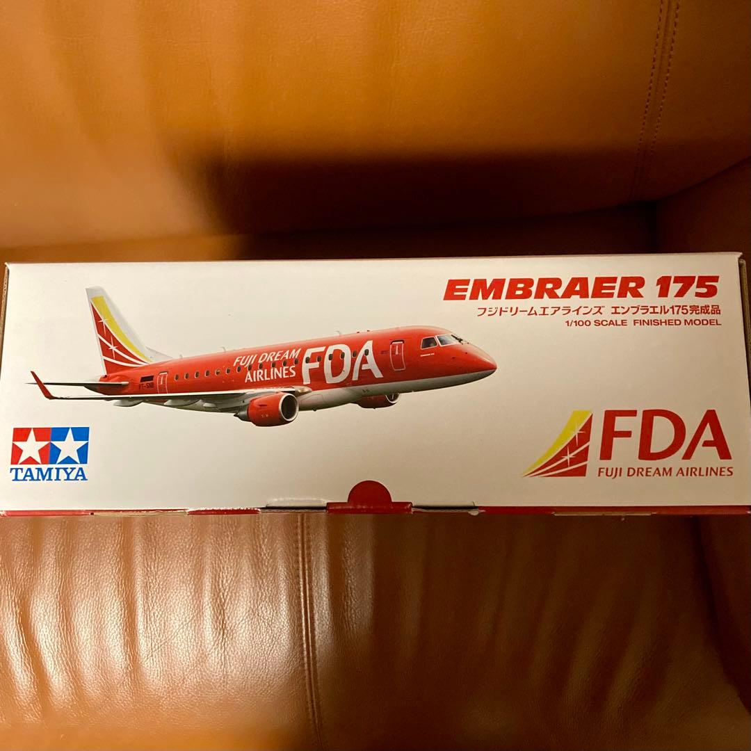 FDA 1/100完成品飛行機模型 フジドリームエアラインズ EMBRAER②