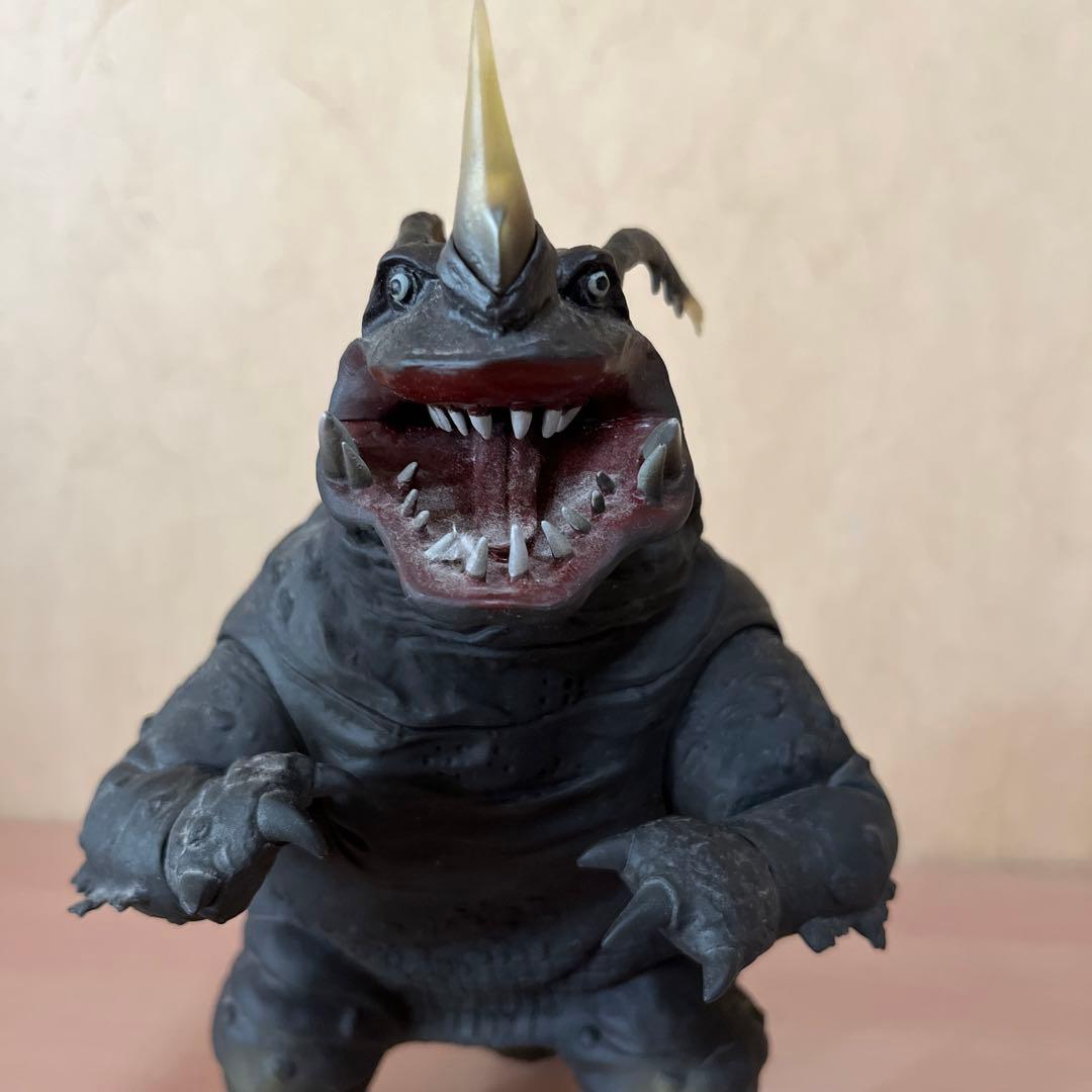 ⭐️希少・美品⭐️ウルトラ怪獣　ネロンガ　フィギュア　CCP 1988 円谷