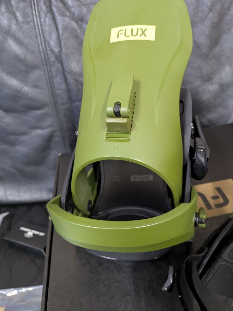 25-26フラックス CV MF-05の中古 Sサイズ プレートピア付き