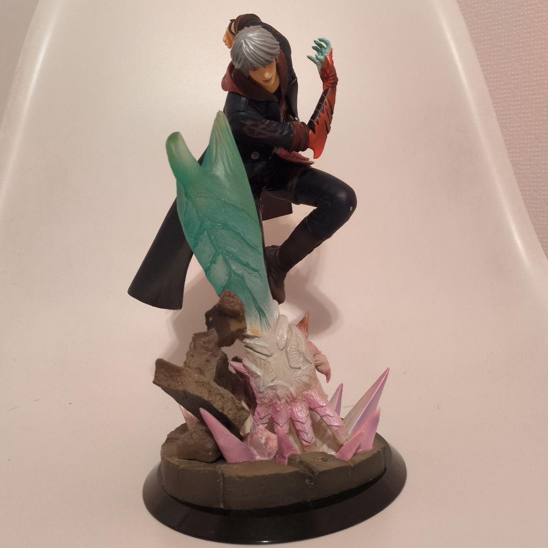 NERO(ネロ) 「デビルメイクライ4」 PVC塗装済み完成品フィギュア