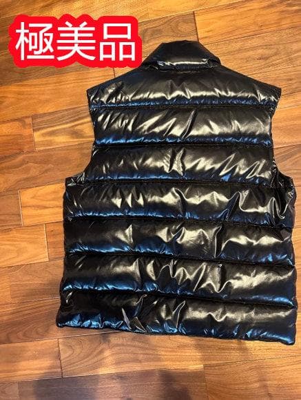 MONCLER ブラック ダウンベスト