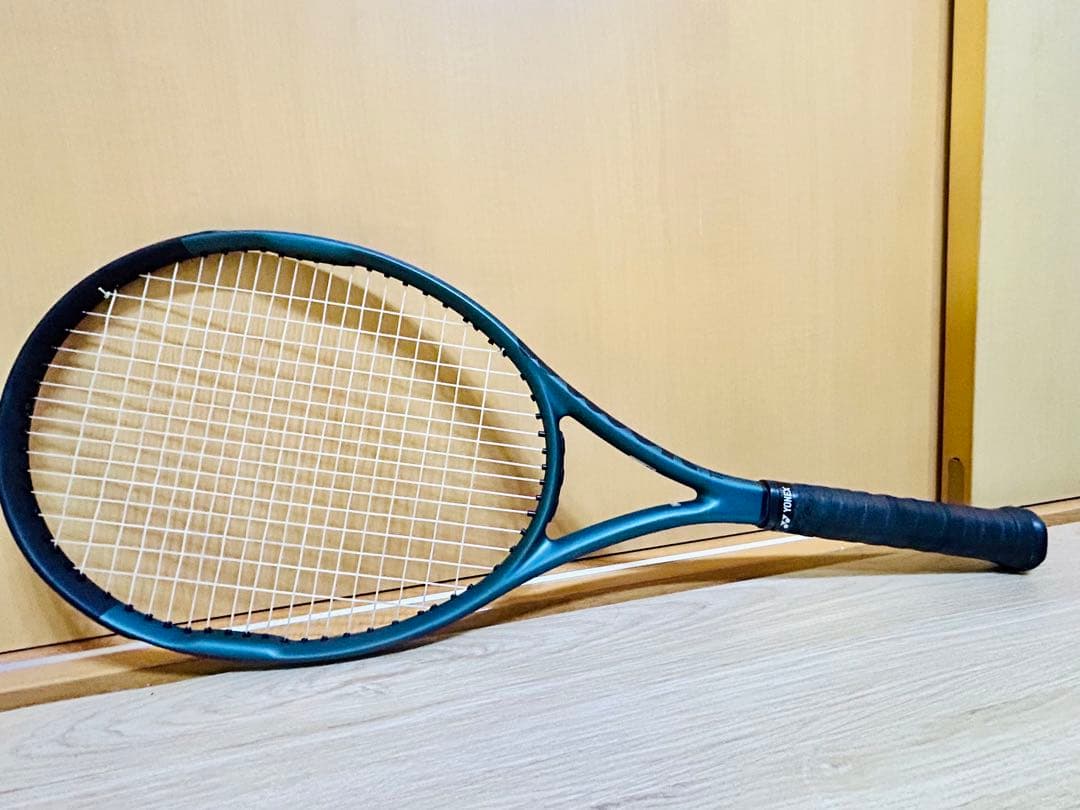 Wilson ULTRA V4.0 グリップ＆ガットあり