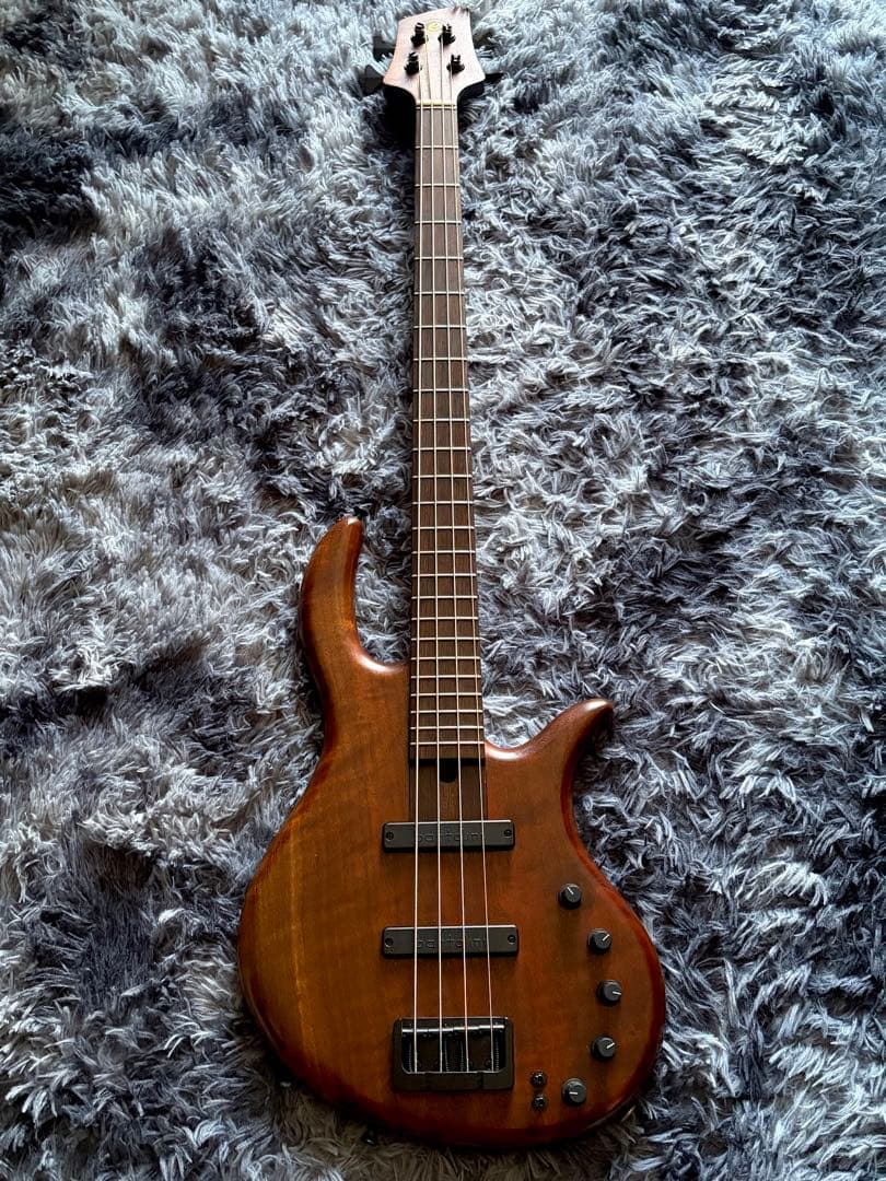 ベース Elrick Gold Series Revolution 4