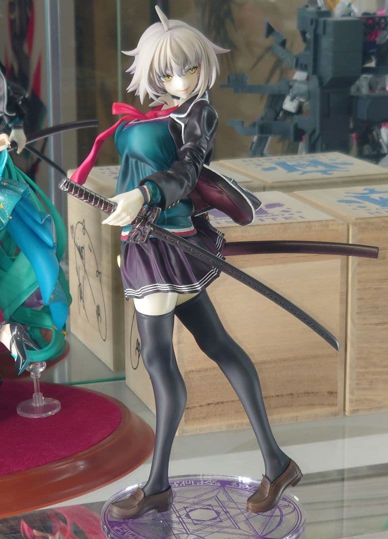 T*3様 制服ジャンヌオルタ(折田) ガレージキット　塗装完成品