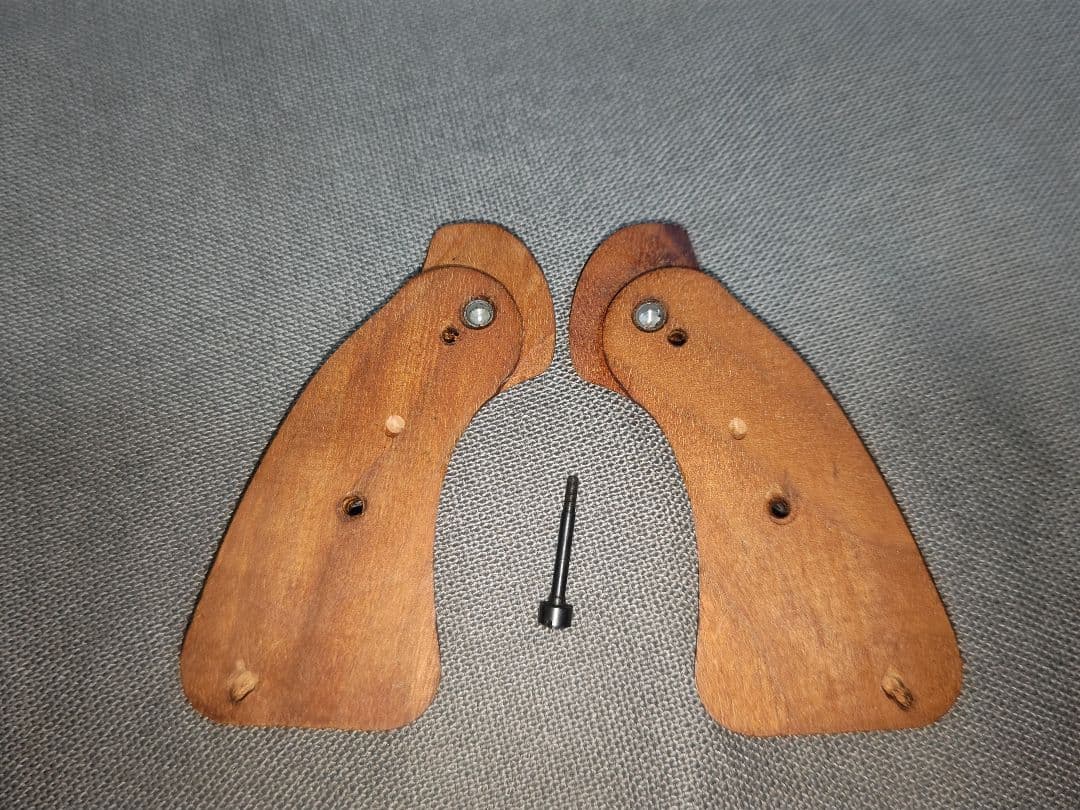 コルト　ディテクティブSP　エアクルーマンタイプ　純正木製グリップ