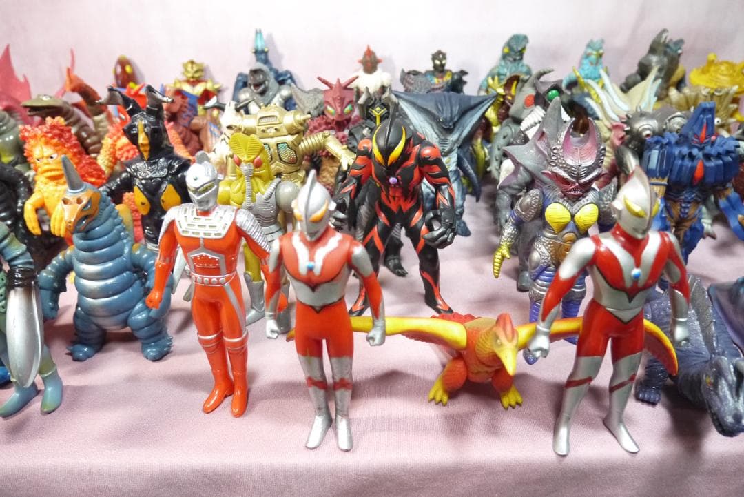 ウルトラ怪獣シリーズ　など　怪獣ソフビ　64体セット