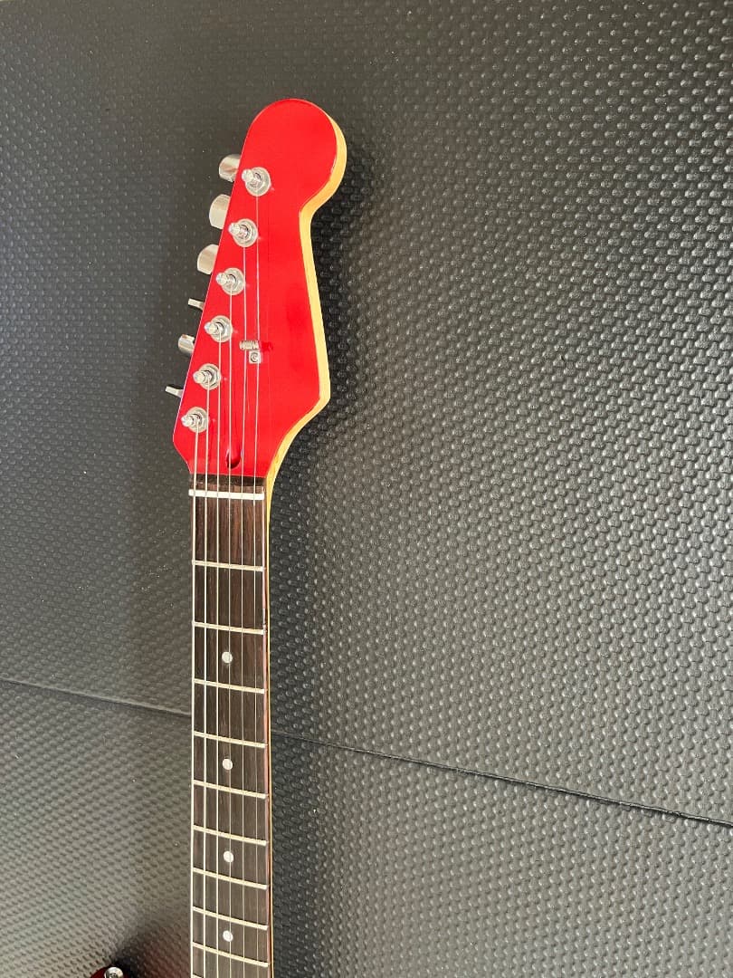ストラトタイプ　マッチングヘッドギター
