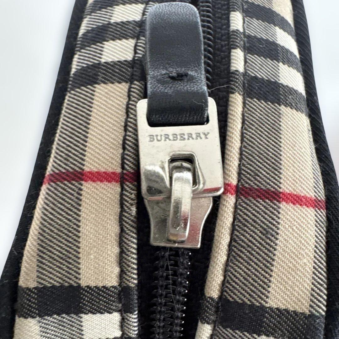 バーバリー ポーチ　ゴルフボールケース　＆　タオルハンカチ２枚