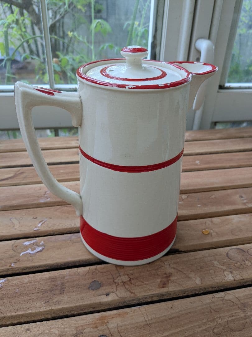 アンティーク　SADLER レトロな白と赤の陶器ポット