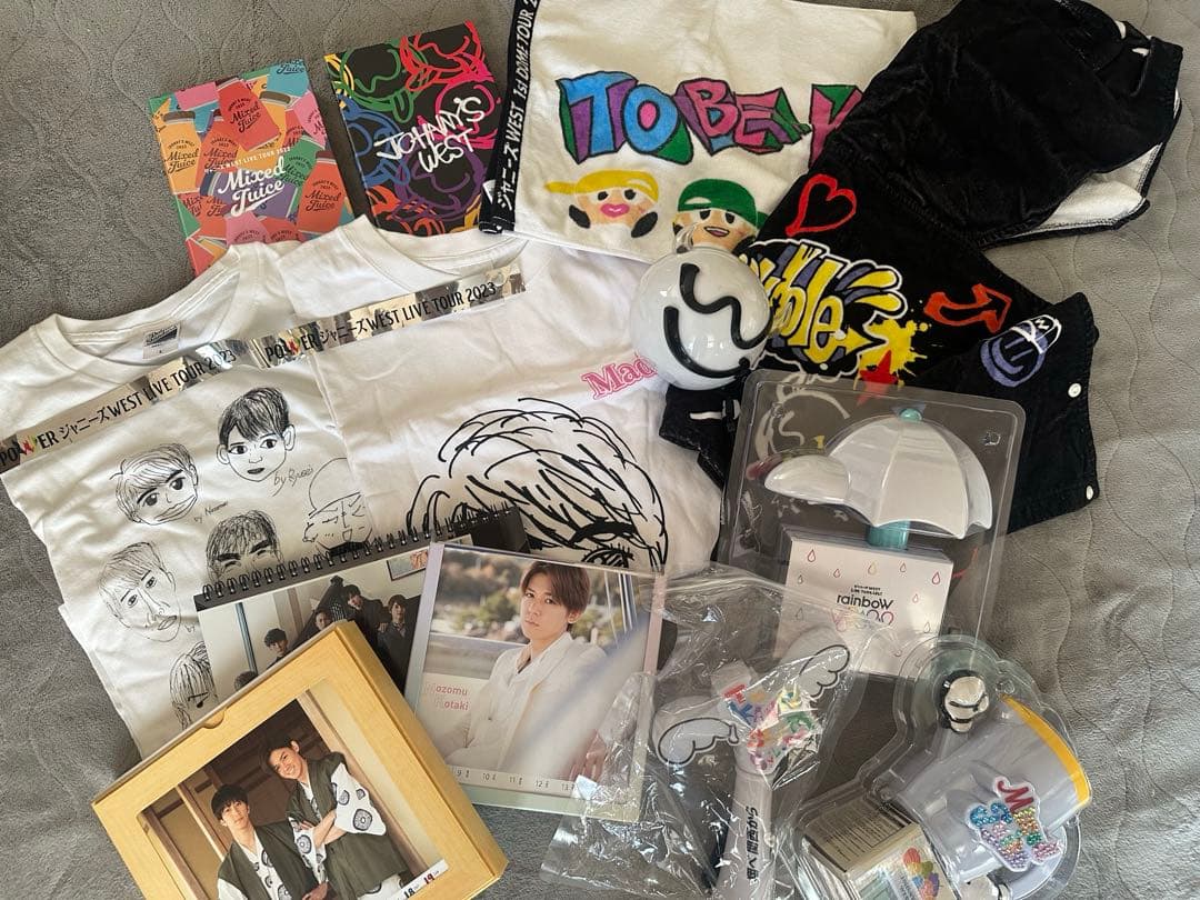 WEST.グッズセット(Tシャツ,ペンライト,カレンダー,会報ブック,タオル)