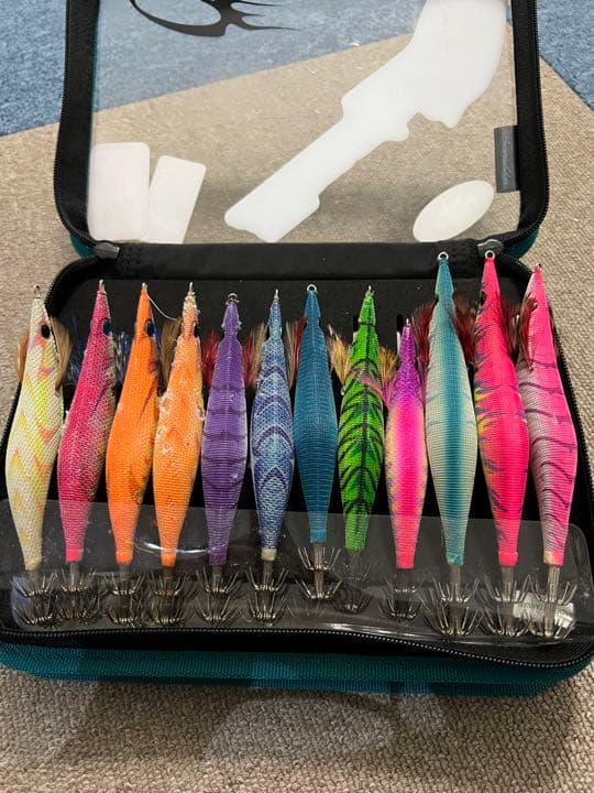 エギ  ルアー24個　ケース付き