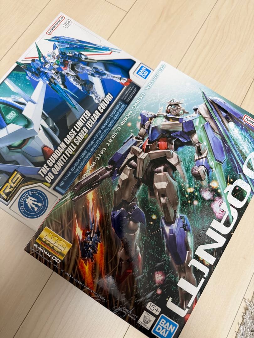 MGダブルオークアンタ、RGガンダムベース限定ダブルオークアンタフルセイバー