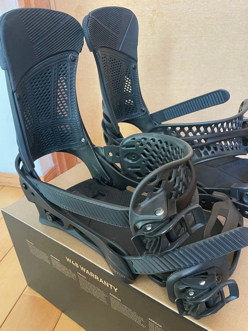 Burton MALAVITA RE:FLEXブラック18 19モデル Mサイズ