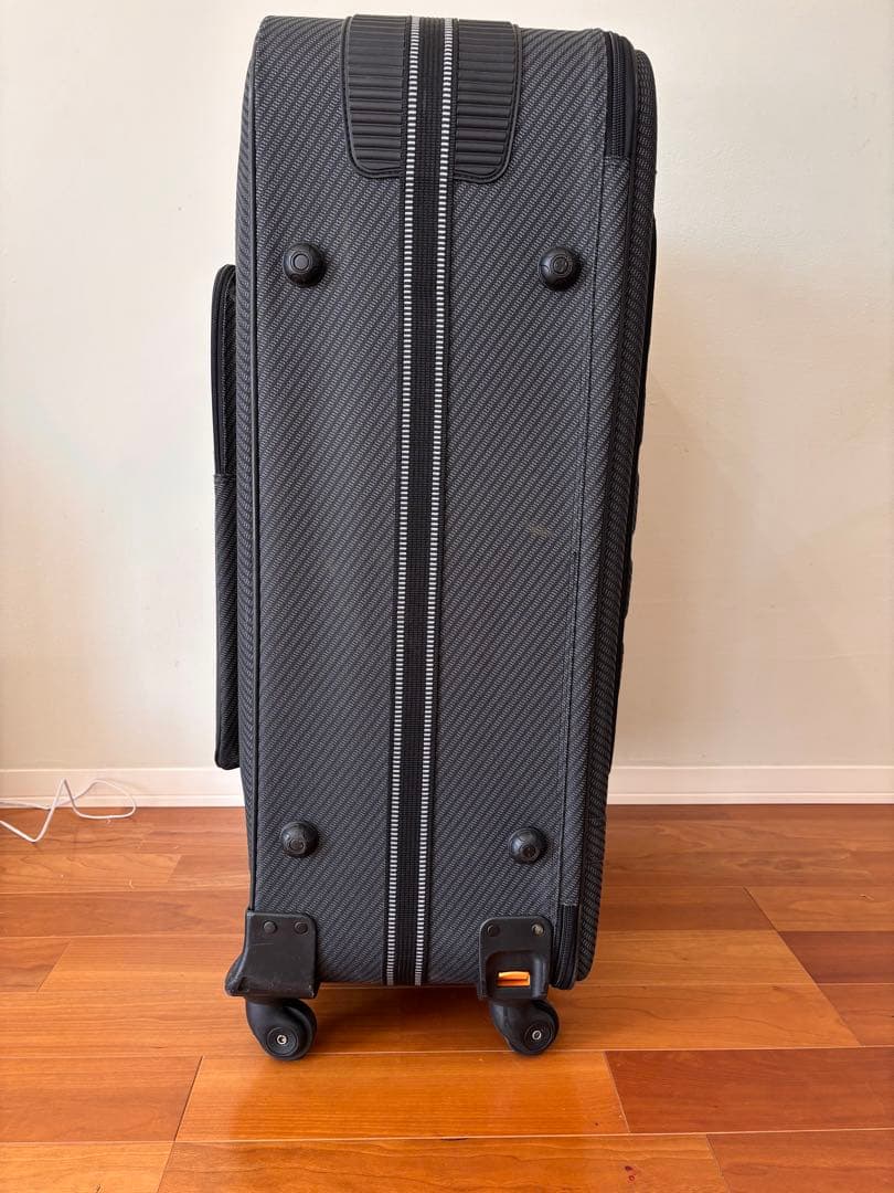 【大幅値引】シフレ escape大容量 138キャリーケース TSAロック付き