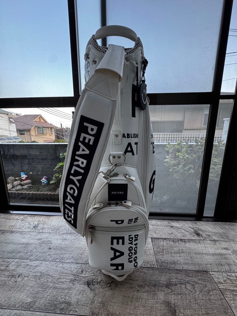 PEARLY GATES ホワイトキャディバッグ