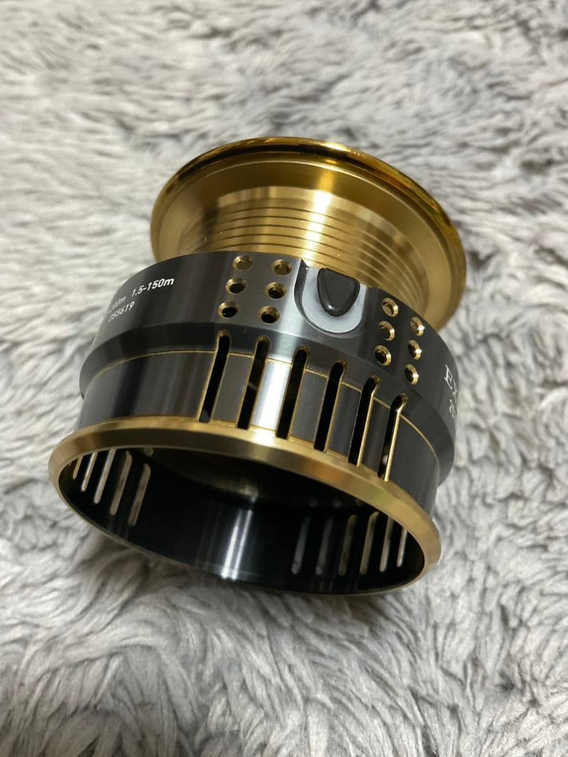 ダイワ 15イグジスト 2510PE-H 新品未使用 ケース付き