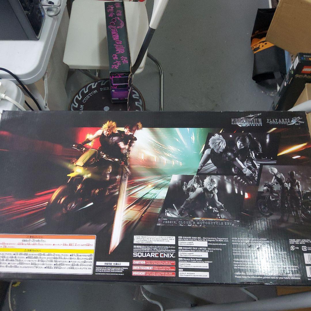 FINAL FANTASY VII クラウド・ジェシー バイク フィギュアセット