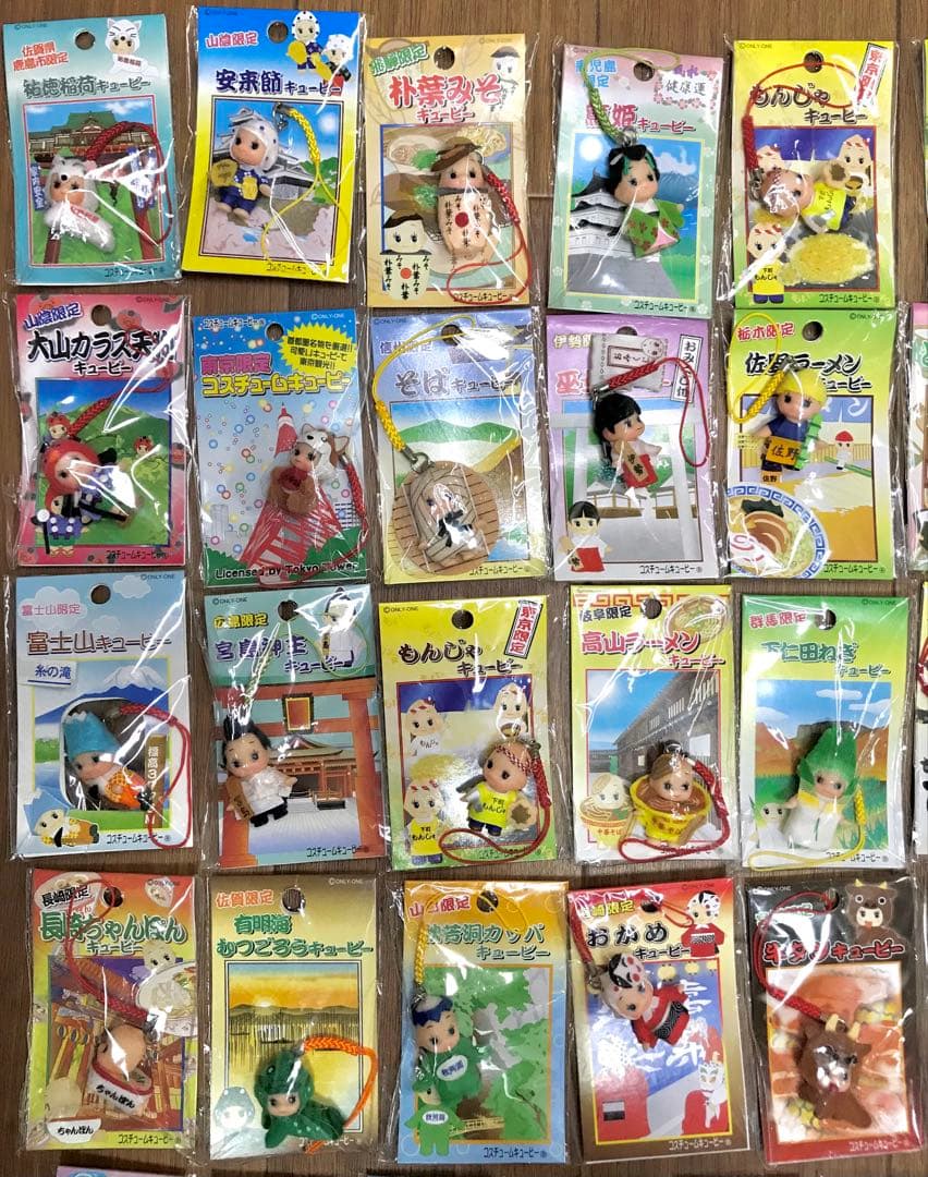 ご当地キューピー　152個まとめ売り その中で FIGHTERS 2個阪神2個