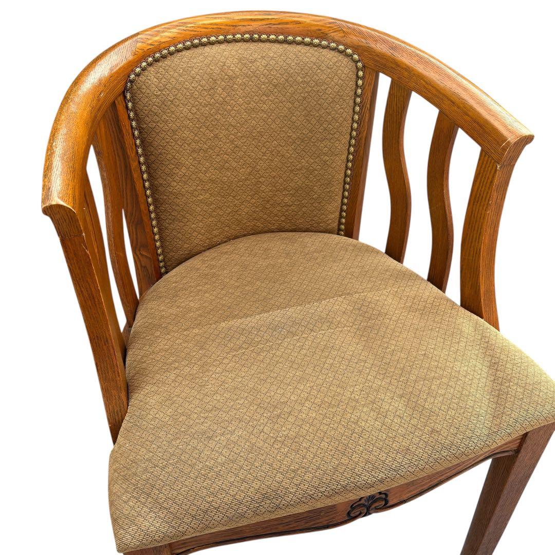 ② アンティーク 椅子 ヴィンテージ インテリア 木製チェア　スタッズ　ベージュ