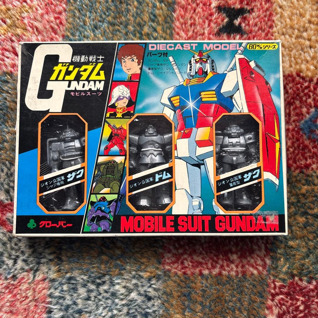 クローバー社　機動戦士ガンダム シャア専用ザク、ドム、ザクの 3体セット