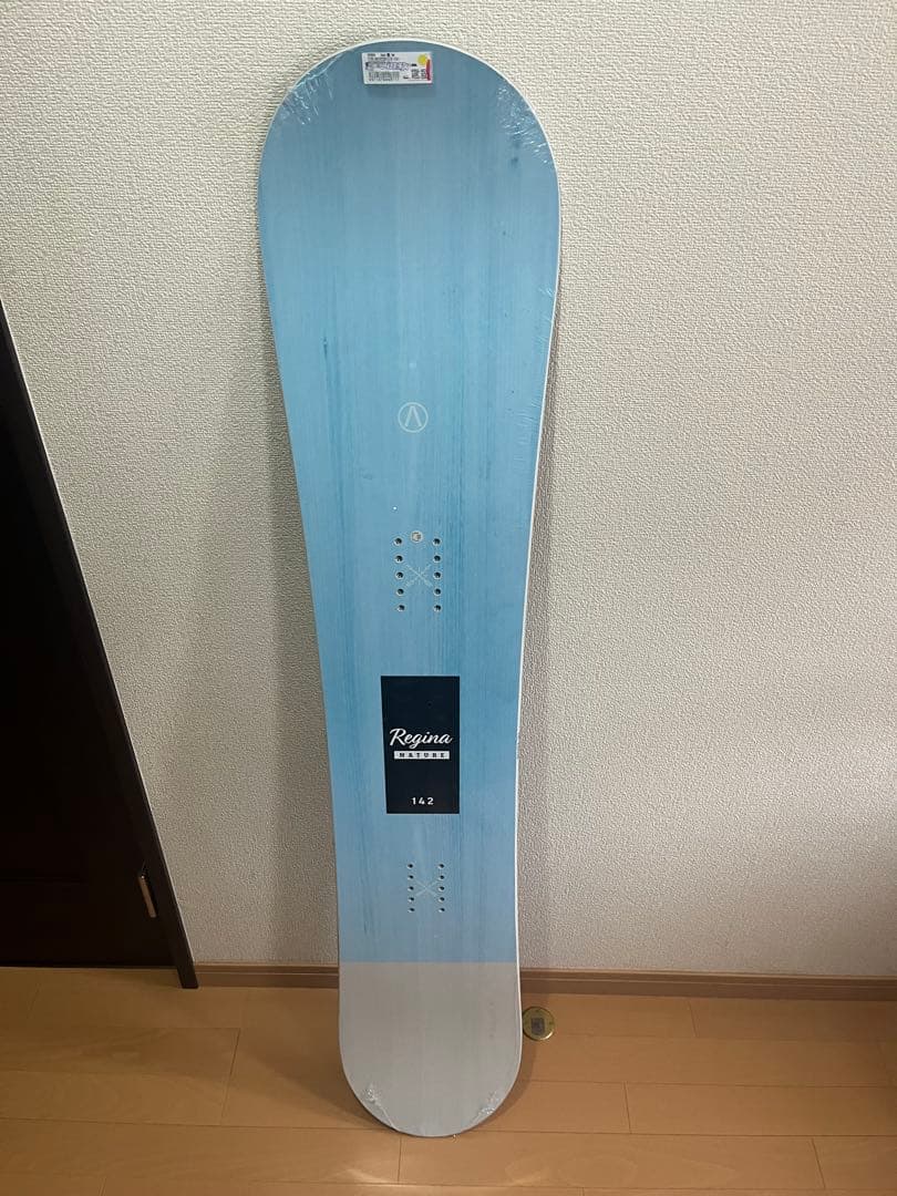 ＡＲＢＮ　ＲＥＧＩＮＡ スノボ板　新品未使用