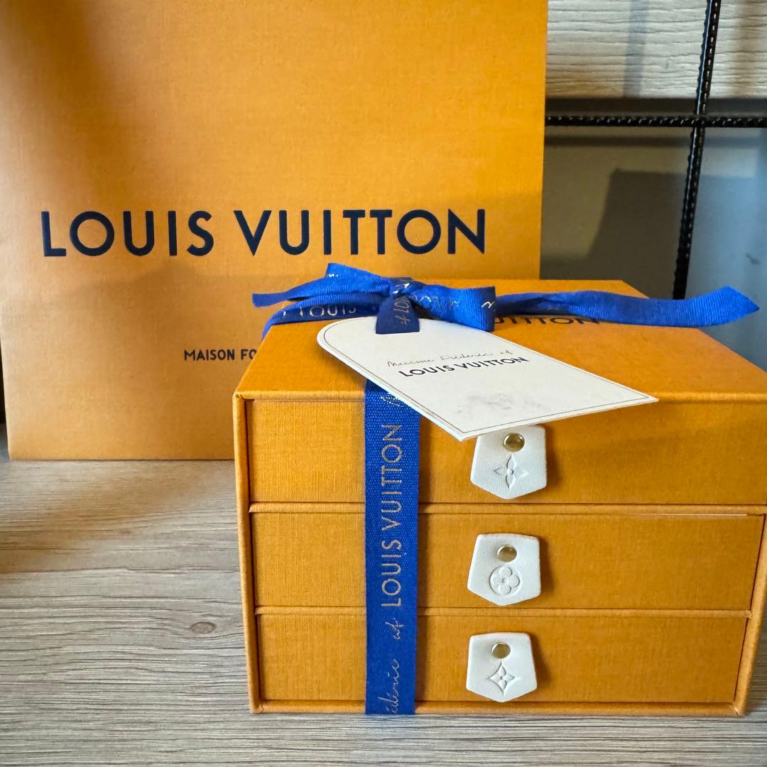 パリ限定 ルイヴィトン プレミアム 三段 ボックス チョコレート バレンタイン